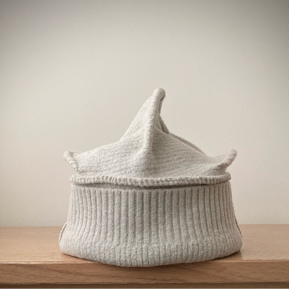 joodito origami crown 100% wool sweater hat chunky ribbed patchwork cream ivory
